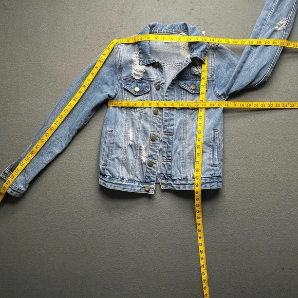 Fashion Nova‎ Distressed Light Wash Denim Jean Jacket - Picture 4 of 11